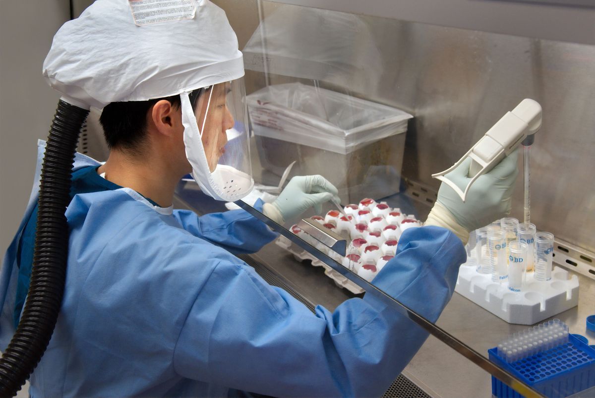 How to Choose a PPE Supplier for Laboratories